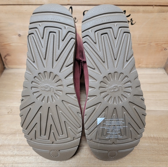 Ugg Australia Classic Short II Logo Boots size 6 - Picture 4 of 6